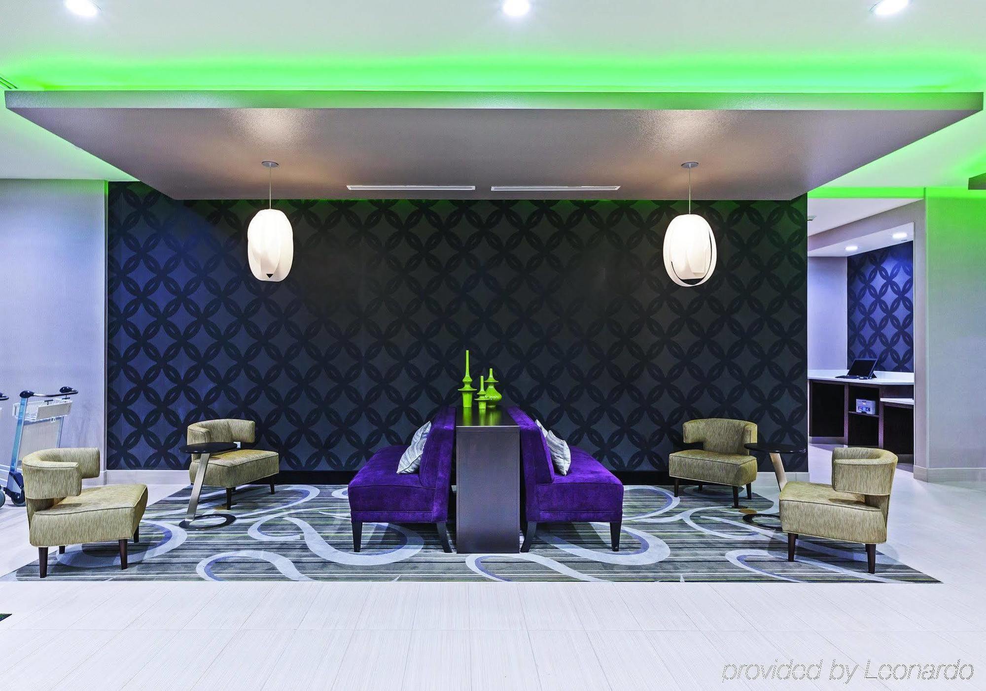 Отель La Quinta By Wyndham College Station South Экстерьер фото