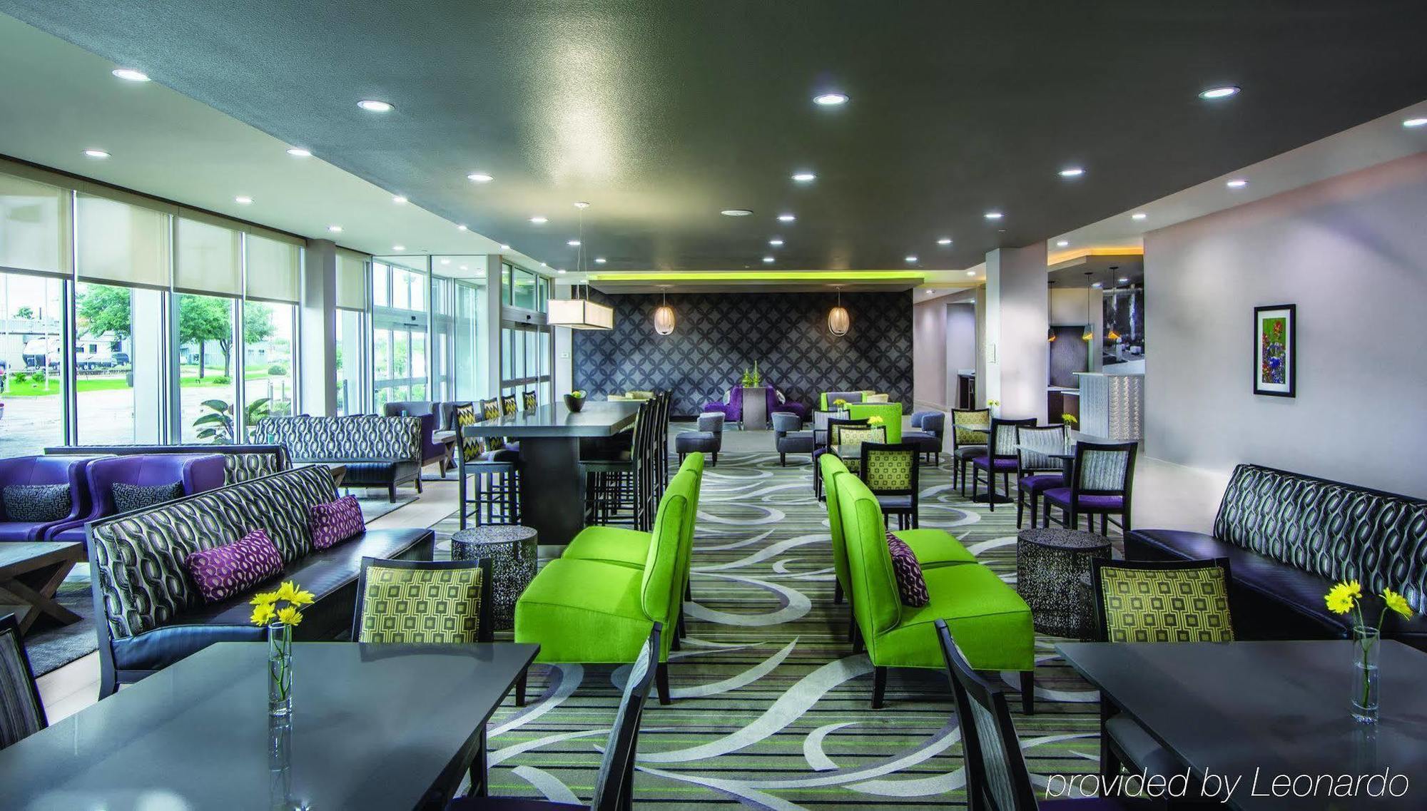 Отель La Quinta By Wyndham College Station South Экстерьер фото