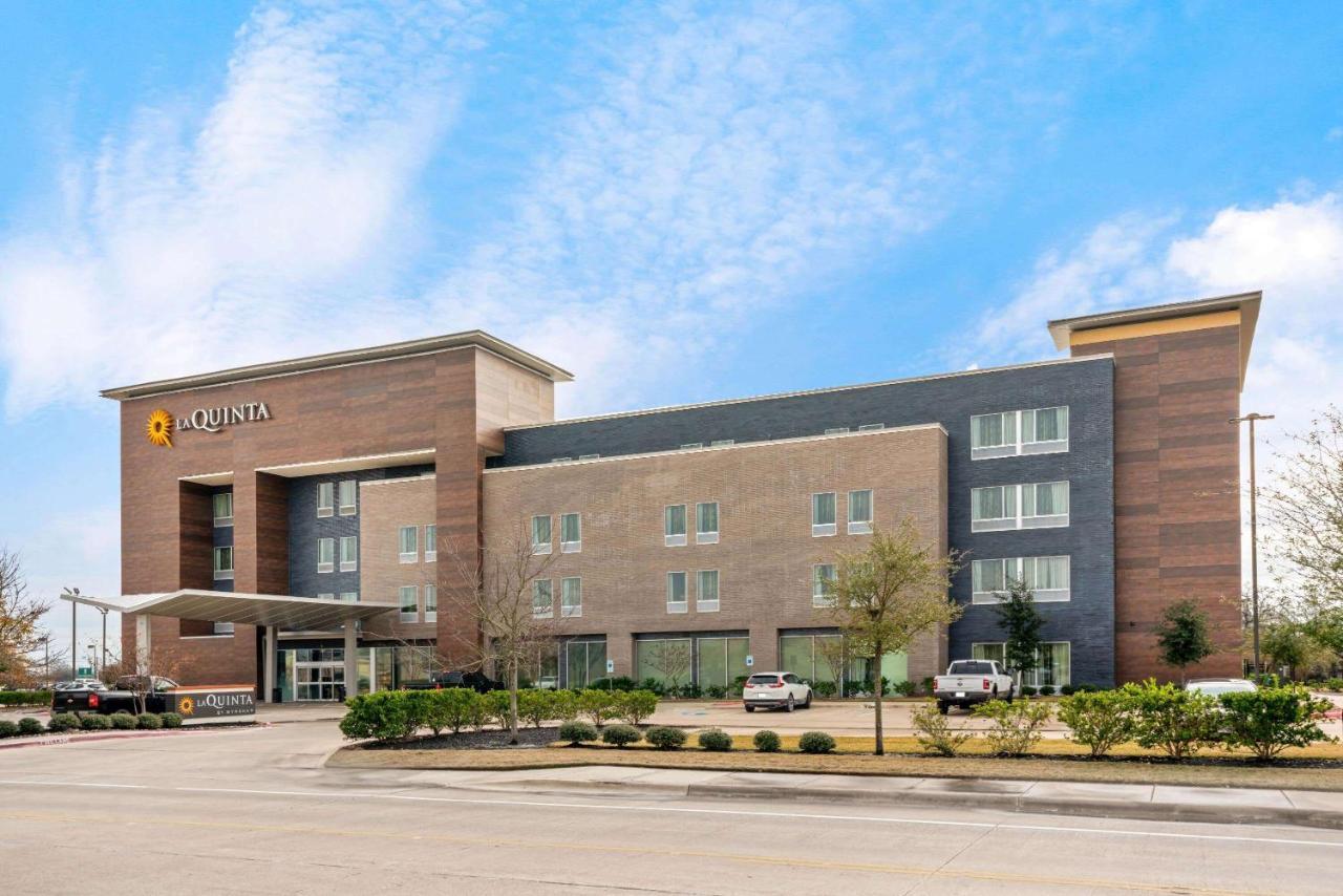 Отель La Quinta By Wyndham College Station South Экстерьер фото
